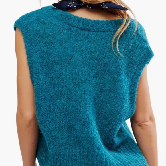 NEW Free People Alpaca Blend Sweater Vest Top - Picture 3 of 6
